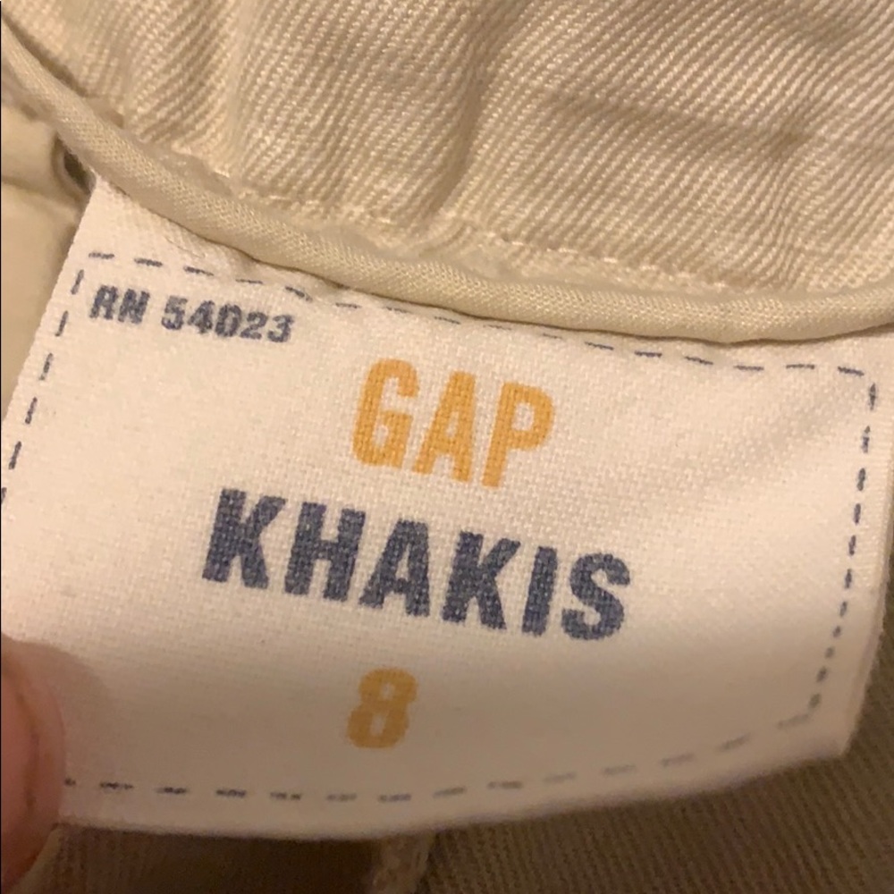 GAP Khakis Shorts - Picture 4 of 4